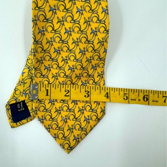 Salvatore Ferragamo 100% Silk Luxury Tie - Picture 10 of 10